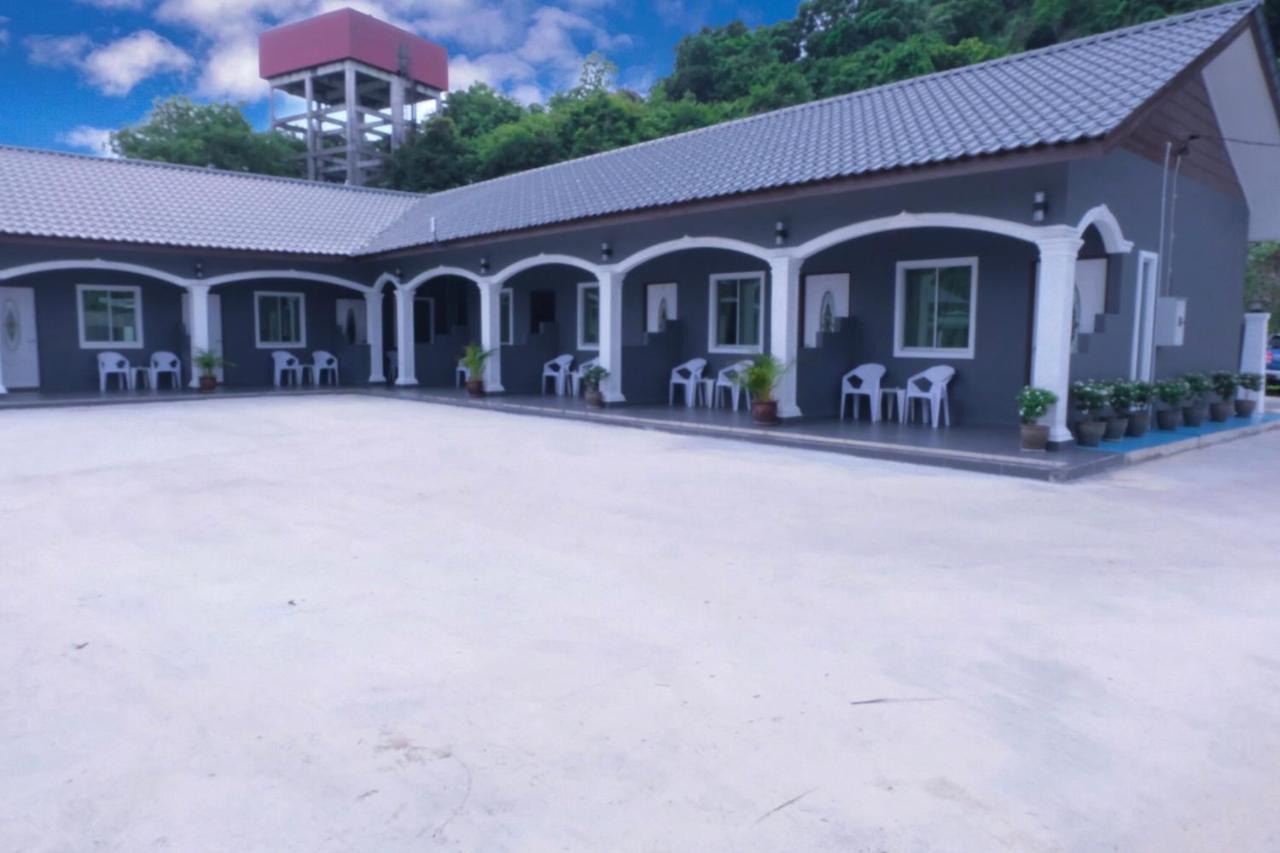 Cenang Rooms With Pool By Virgo Star Resort Pantai Cenang  Bagian luar foto